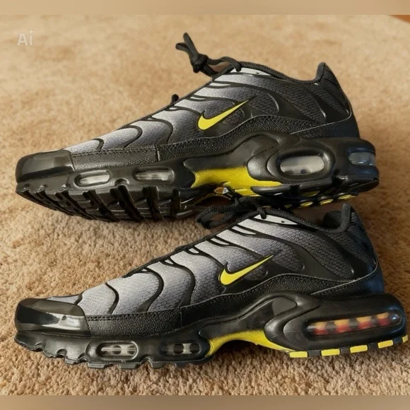 Nike Air Max Plus Black Opti Yellow